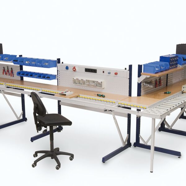 IBLG HP2016_05_404 Systemarbeitsplatz mit Rollen und Aufbau