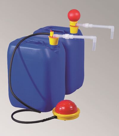 Handling - B69-672x-A (Hand_Fuss_Abfuellpumpe_neu)