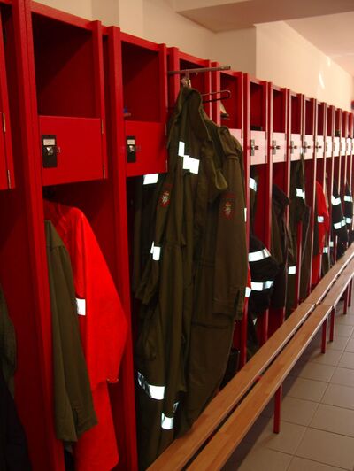 IBLG HP2016_04_207 Einsatzschrank mit vorgebauter Sitzbank