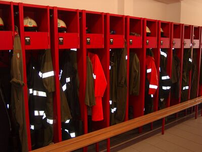 IBLG HP2016_04_208 Einsatzschrank mit vorgebauter Sitzbank
