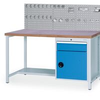 IBLG HP2016_05_300 Werkbank mit Aufbau