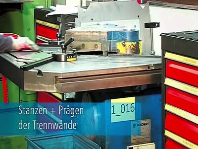 youtube-uzp6XEnpo6I